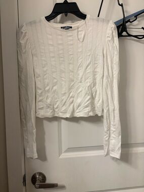 Freshman White Ribbed Long-Sleeve Cropped Top